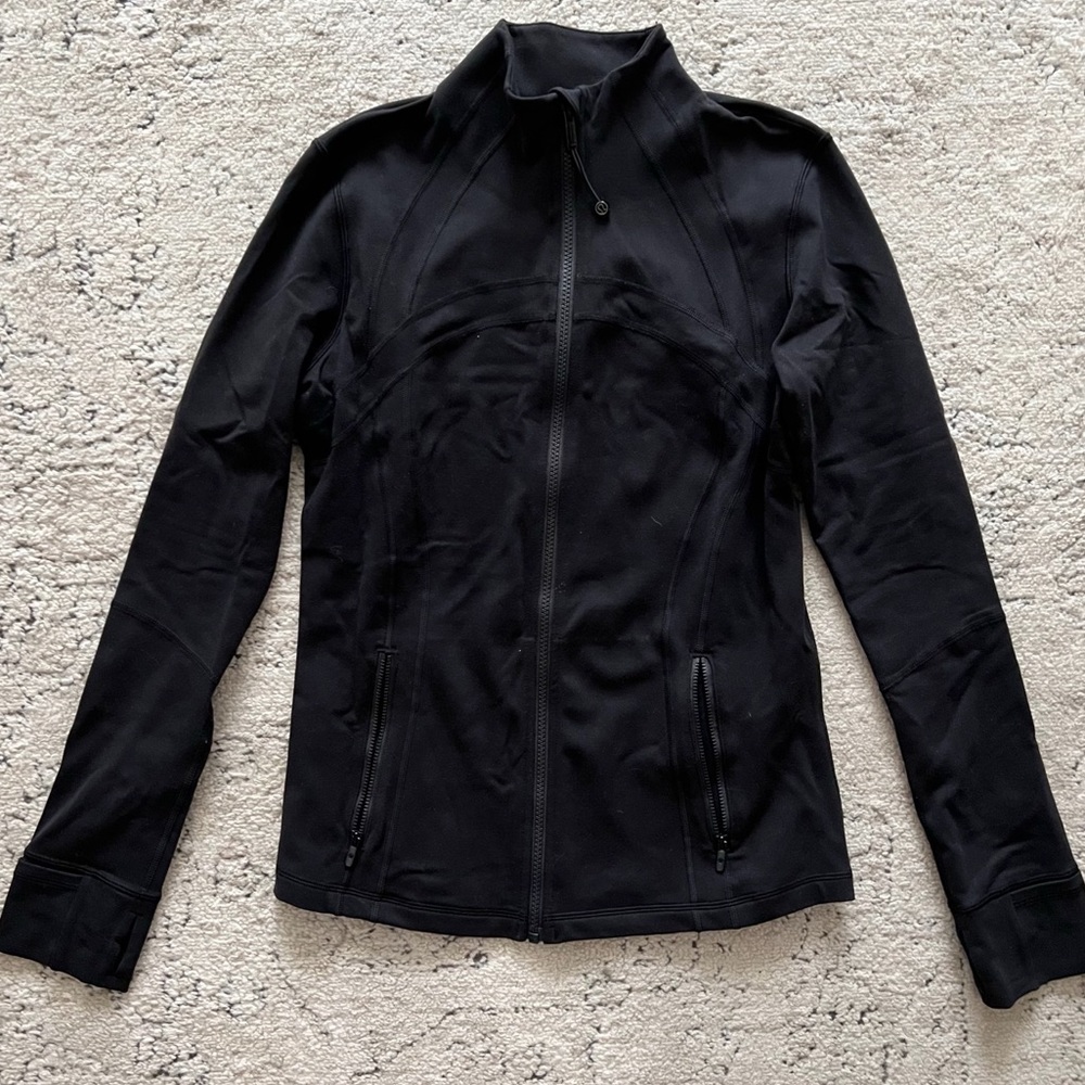 Lululemon. Black. Size 12